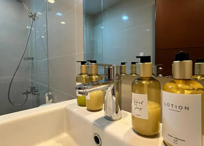 Cozy 1br Unit In Uptown Bgc Manila
